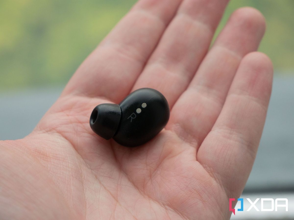 Google Pixel Buds Pro Review: Amazing hardware with terrible out