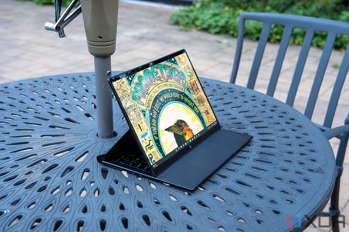 HP-Elite-Dragonfly-Folio-17.