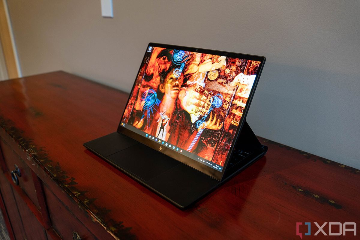 HP has a new Elite Dragonfly Folio convertible and a 4K webcam