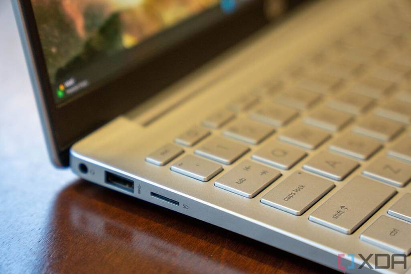 Side view of HP Pavilion Plus ports