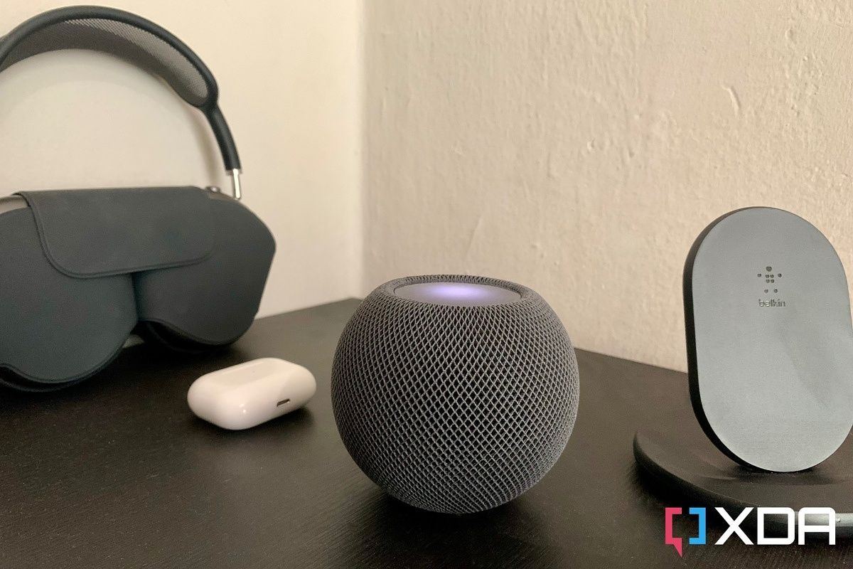 HomePod Mini: An orange-sized Apple that complements my