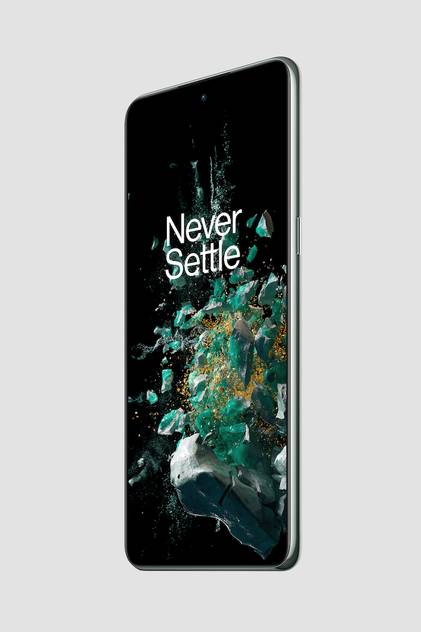 The OnePlus 10T is a new almost flagship that punches way above its price range.