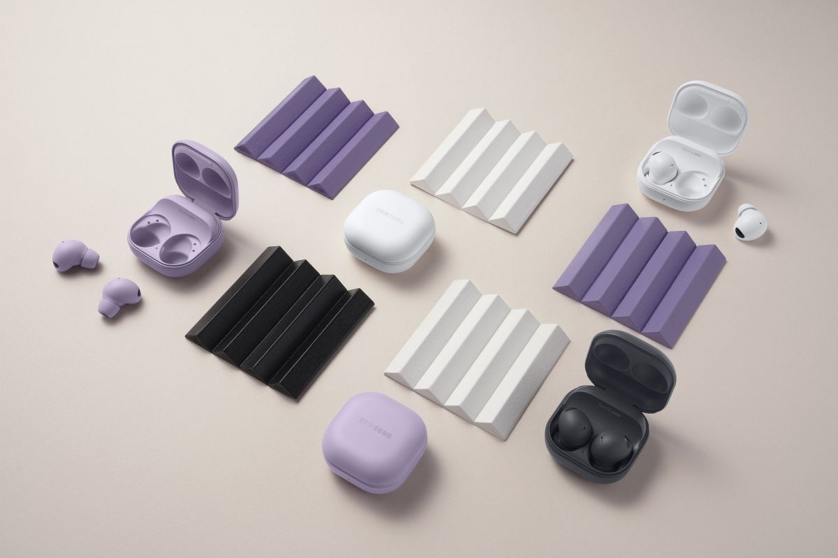 The Samsung Galaxy Buds 2 Pro offer 24bit Hi-Fi Audio and