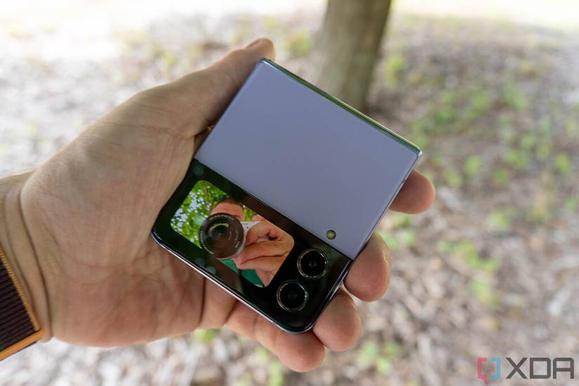 Cover Screen camera on Z Flip 3