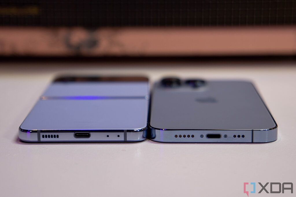 Samsung Galaxy Z Flip 4 vs Apple iPhone 13 Pro Max: Which to Samsung Galaxy Z Flip 4 vs Apple iPhone 13 Pro Max: Which to
