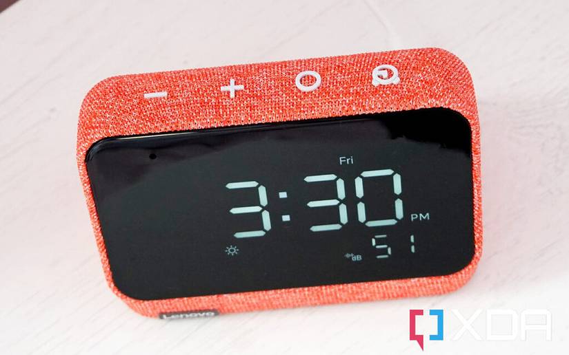 Lenovo Smart Clock Essential with Alexa