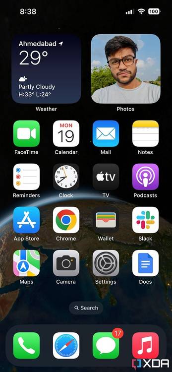 iOS 16 home screen