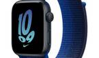 Midnight Apple Watch SE 2 with Nike Sport Loop on white background.
