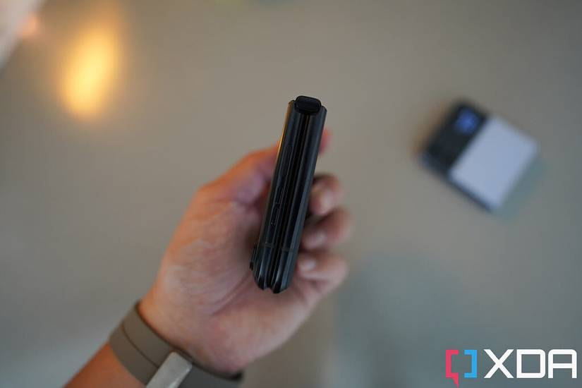 Motorola Razr folded