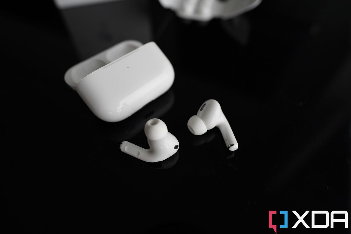 Do the Apple AirPods Pro 2 support lossless audio playback?