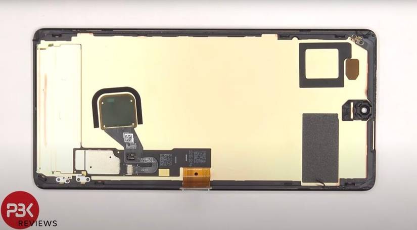 The Pixel 7 Pro has an updated internal layout with better cooling ...