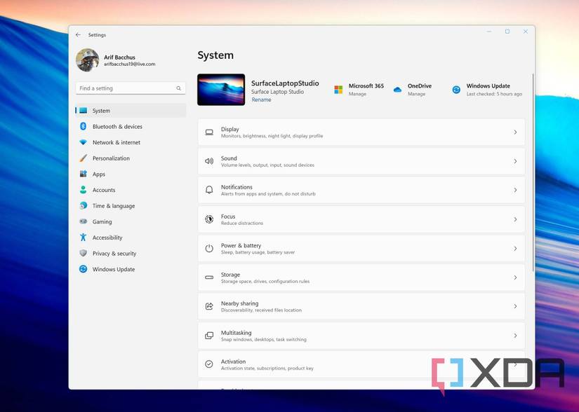 How to insert a SIM card in the Surface Pro 9 with 5G