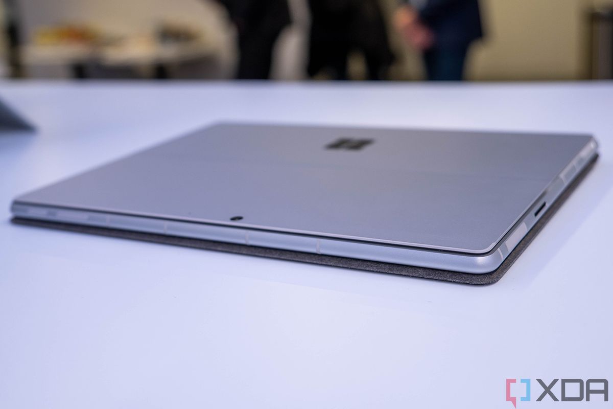 What configurations does the Surface Pro 9 come in?