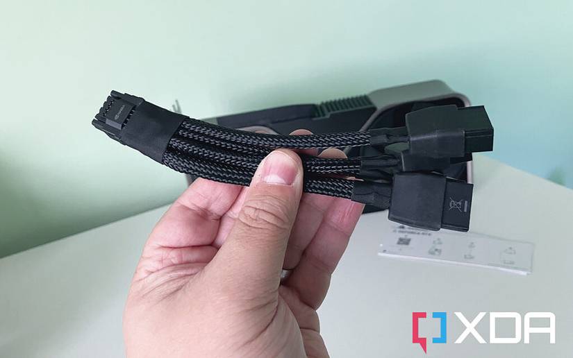 RTX 4090 adapter cable
