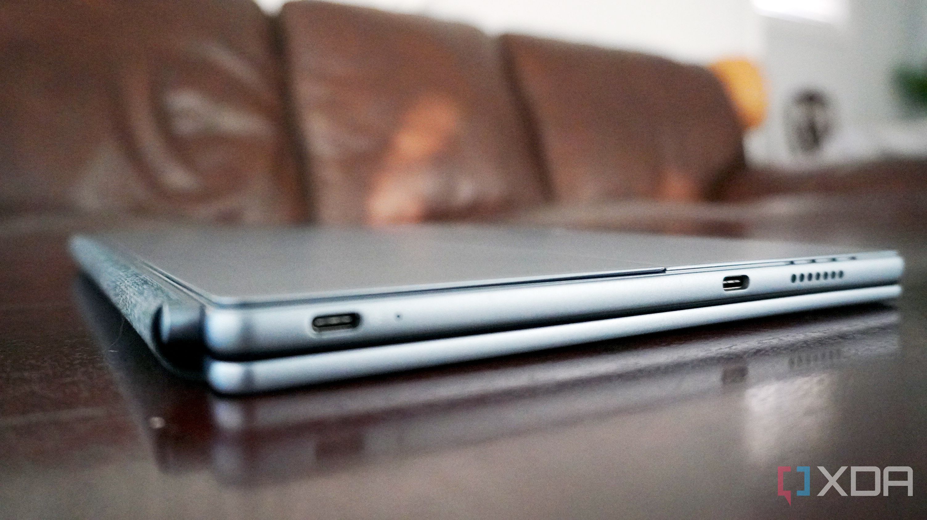 The ports on the left side of the IdeaPad Duet 5i