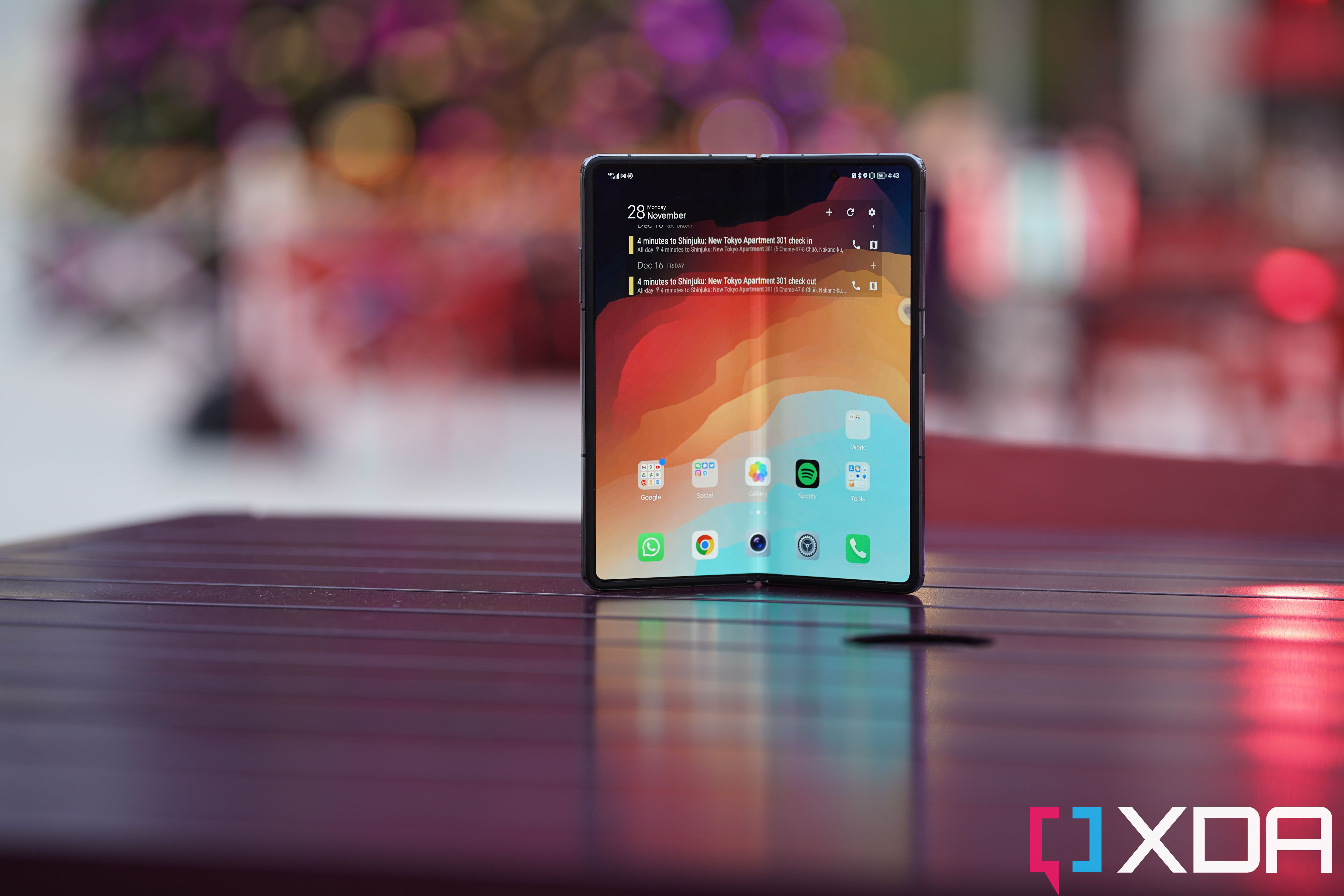 Honor Magic Vs hands-on: Finally, some competition for Samsung