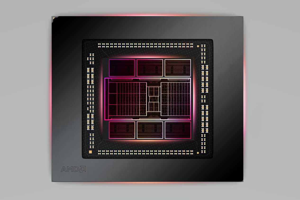An x-ray of the RX 7900 series GPU.