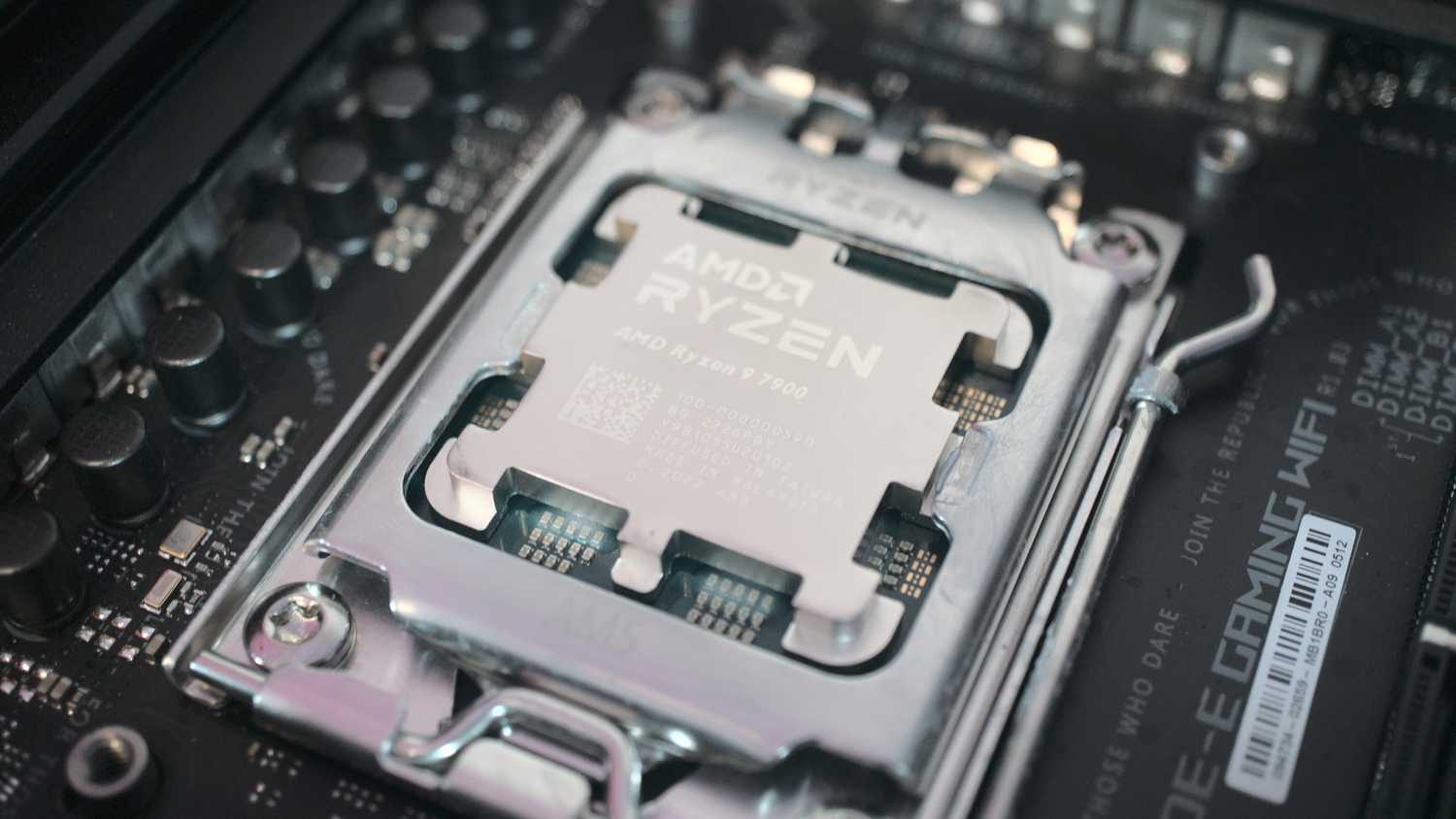 AMD Ryzen 9 7900