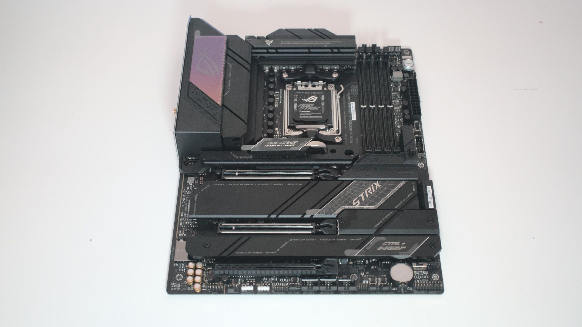 ASUS ROG STRIX X670E-A + Ryzen5 8400Fセット Amazon.com: ASUS ROG STRIX X670E-F GAMING WIFI AMD X670 AM5