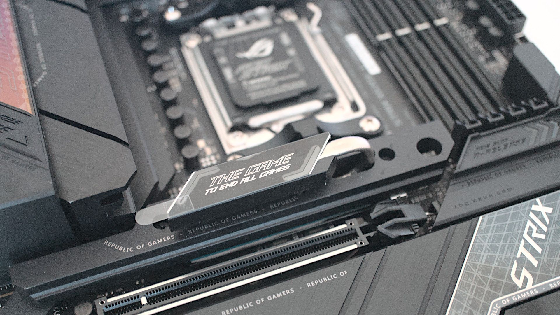 ASUS ROG Strix X670E-E Gaming WiFi