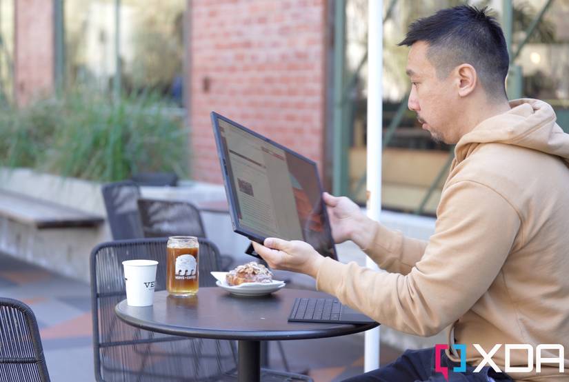 asus-zenbook-17-fold-oled-xda-review-1 2023-01-25 at 3.11.18 PM