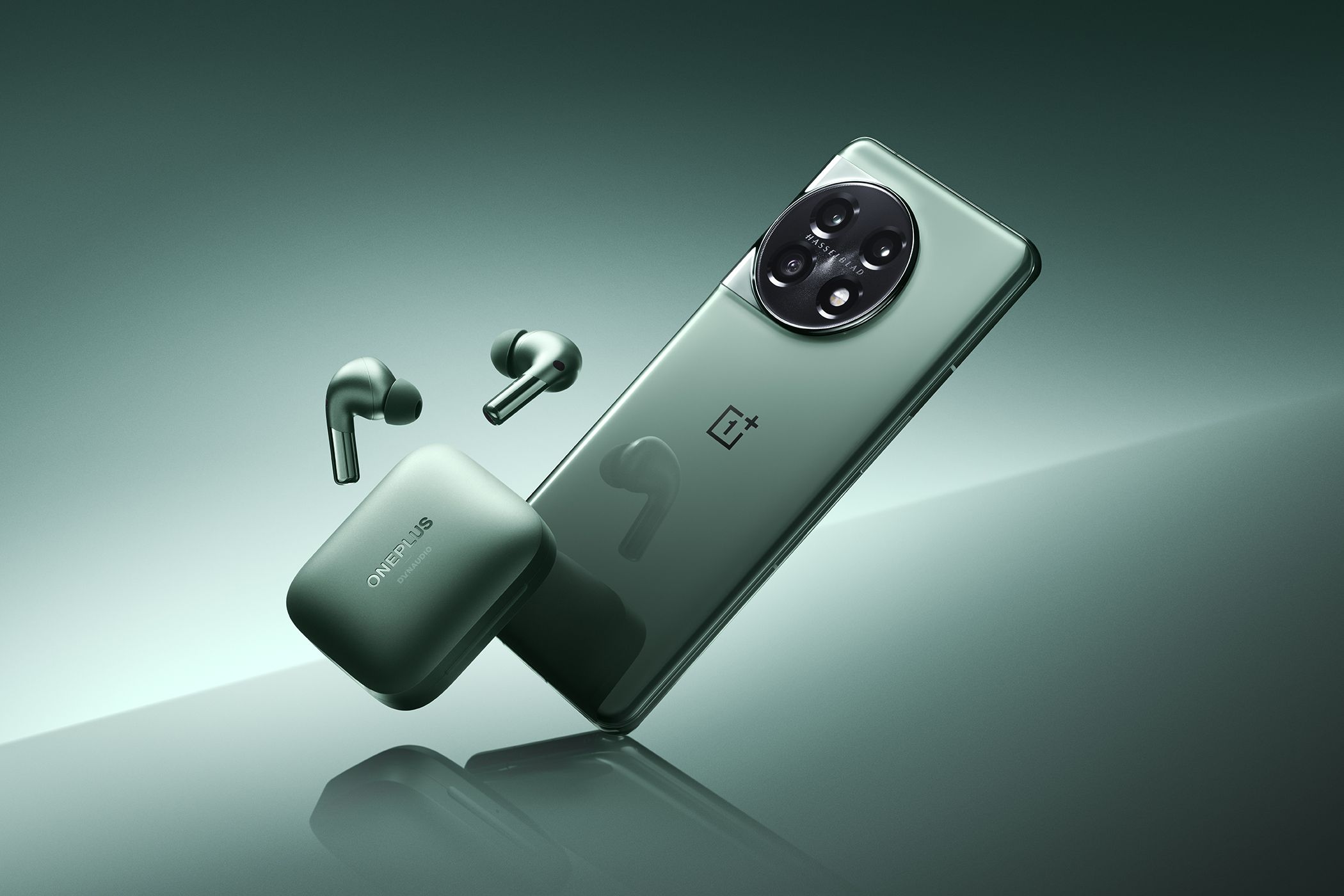 OnePlus 11 arrives in China alongside the OnePlus Buds Pro 2