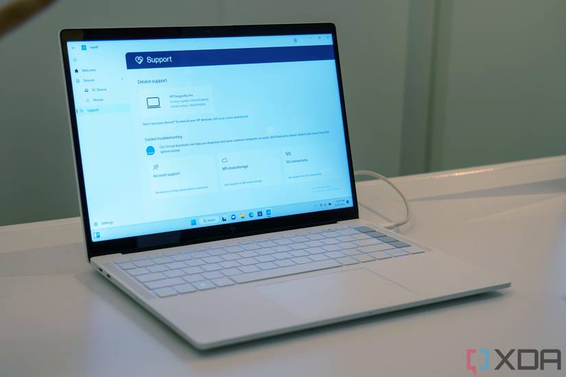 HP Dragonfly Pro on a table