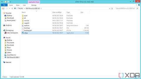 Screenshot of the File Explorer in Windows 8.1 with a Windows 10 installation drive open and the setup file selected.