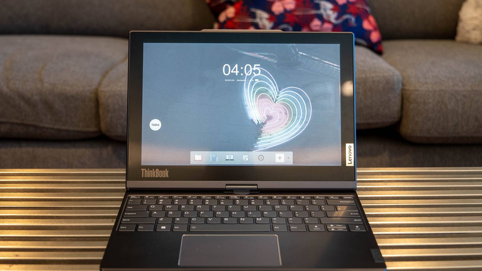 5 reasons you should consider an E Ink monitor as your next monitor