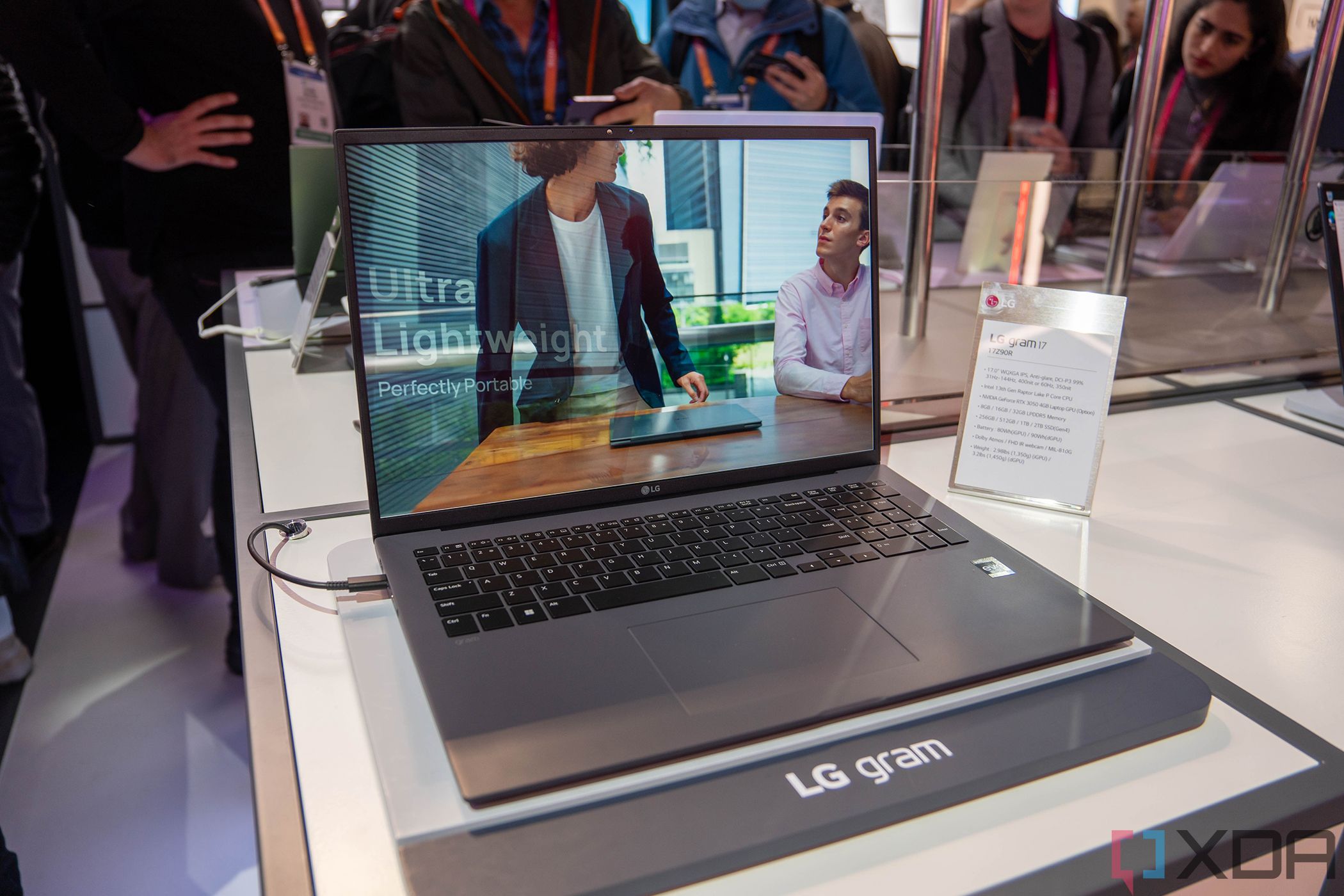 LG gram(2023年) /17インチ/メモリ16GB/SSD 1TB/ 1450g 軽い！17インチ