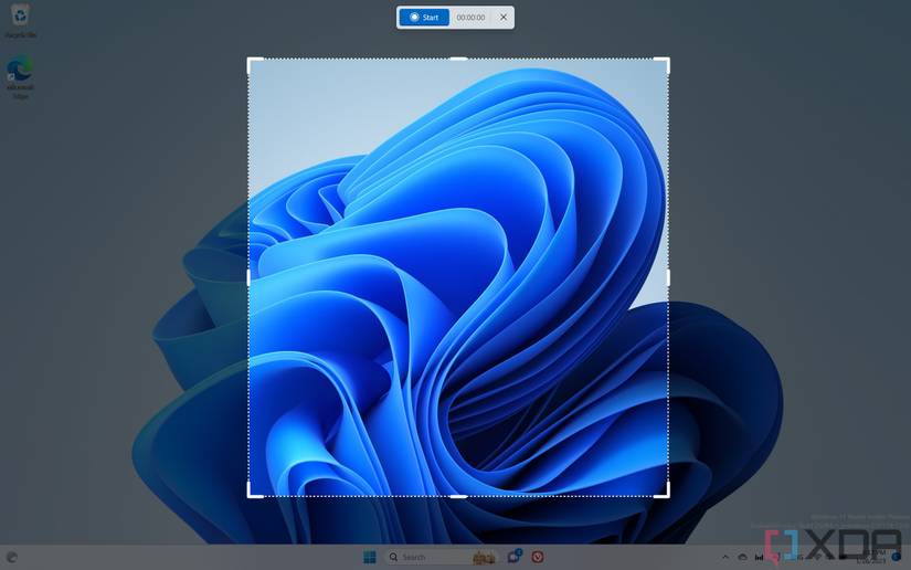 A screenshot of the Snipping Tool overlay to record the screen