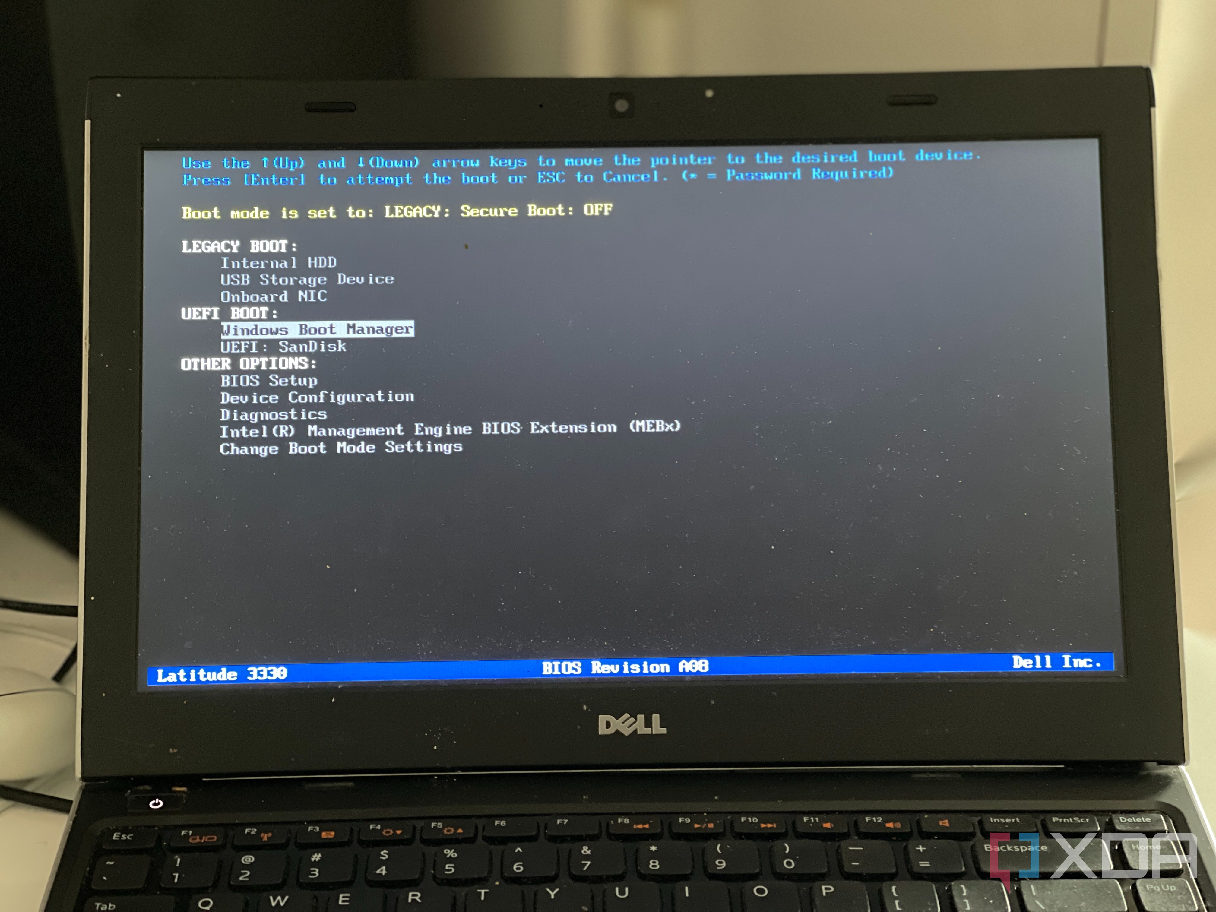 Booting a laptop from a ChromeOS Flex USB