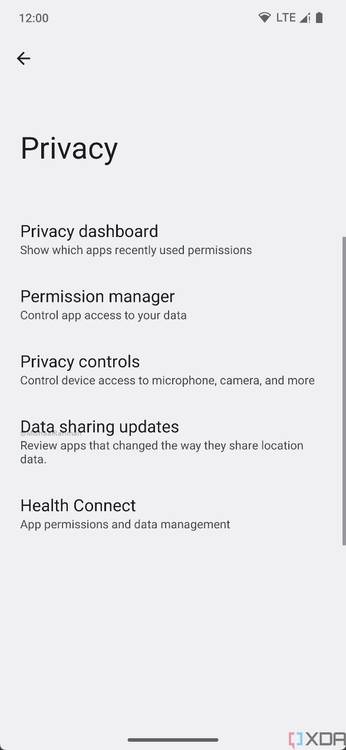 1_Android_14_Data_sharing_updates_in_Safety_Center_new_design