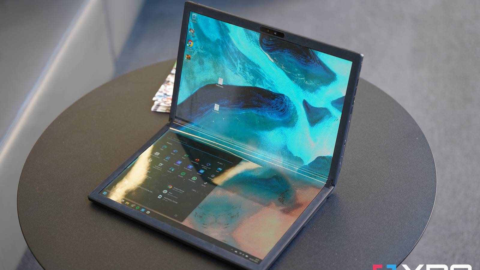reasons why foldable laptops are better than folding phones