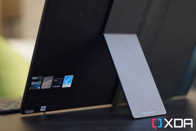asus-zenbook-17-fold-oled-xda-review-dsdsdf00467