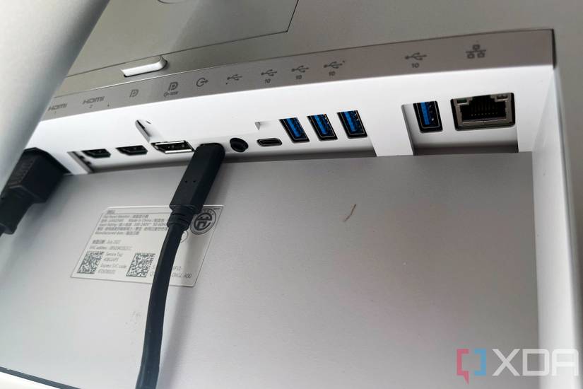 The ports on the Dell UltraSharp 34 Curved USB-C Hub Monitor