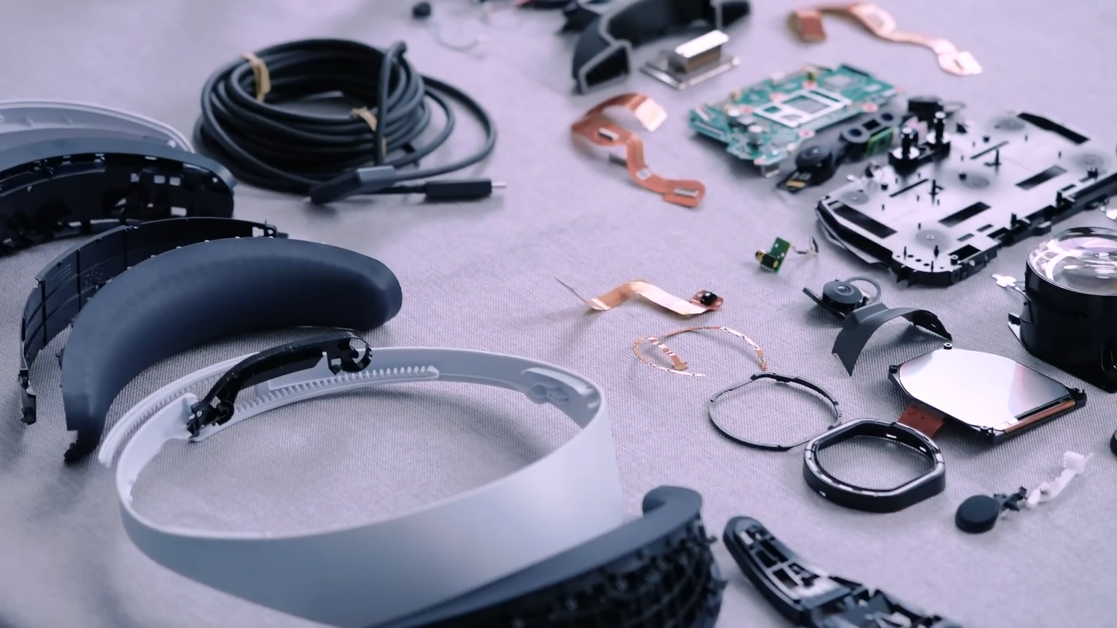 Sony's PlayStation VR2 teardown gives us a fascinating look at the ...