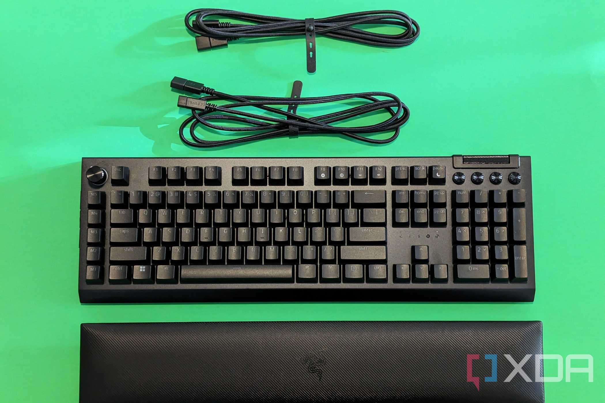 Razer BlackWidow V4 Pro Keyboard , everything in the box