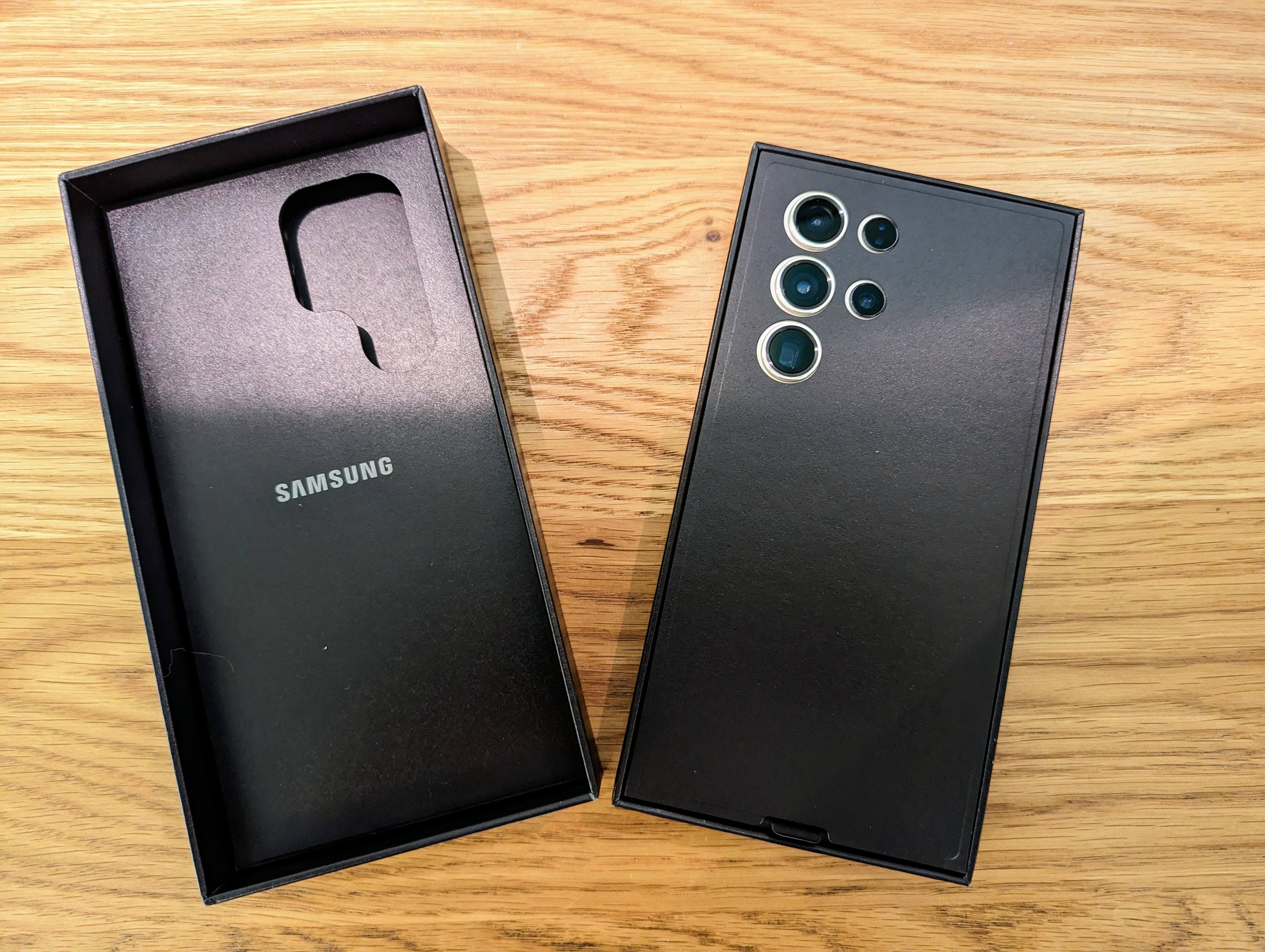 Samsung Galaxy S23 本体 ブラック 箱付き Samsung Galaxy S23 Ultra unboxing: The phone offers a lot