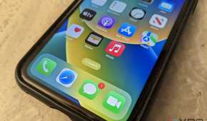 apple messages app icon with a notification badge displayed on it