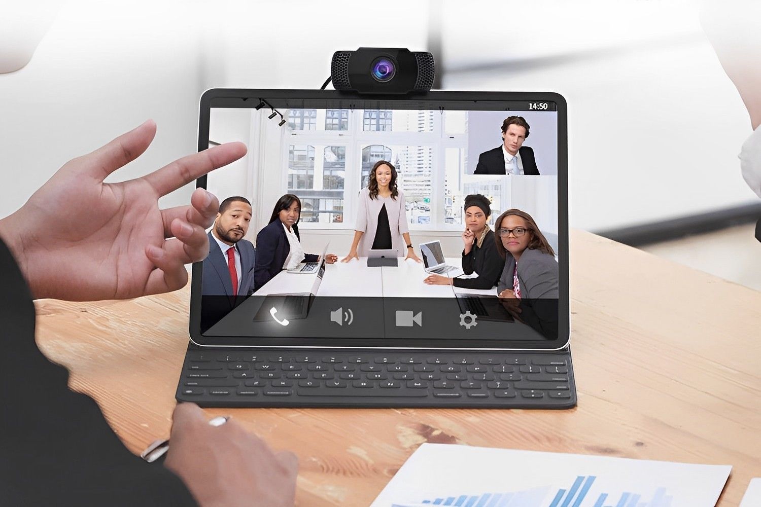 Why you should use a digital camera instead of a webcam