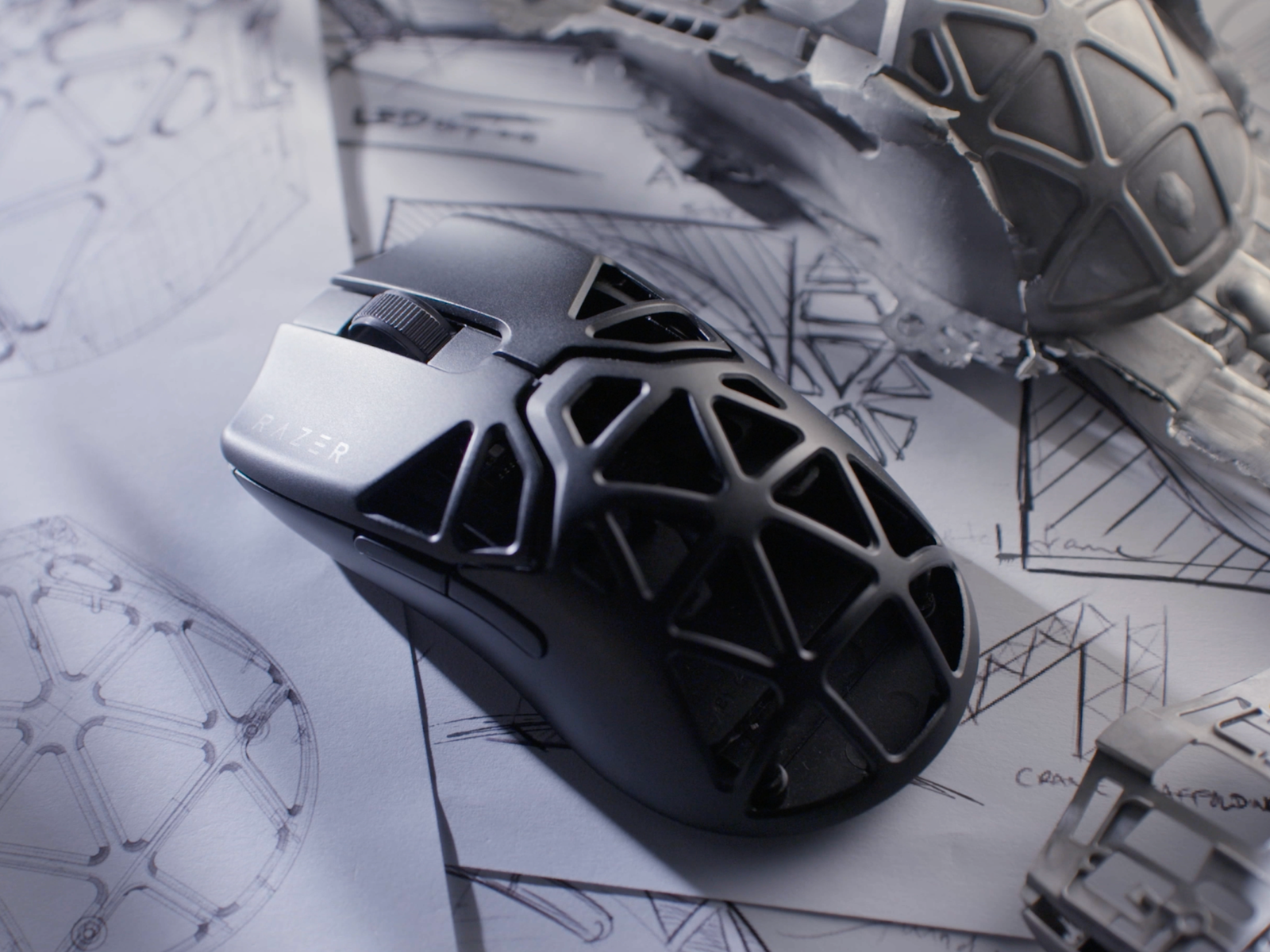The Razer Viper Mini Signature Edition is an ultra-high-end The Razer Viper Mini Signature Edition is an ultra-high-end