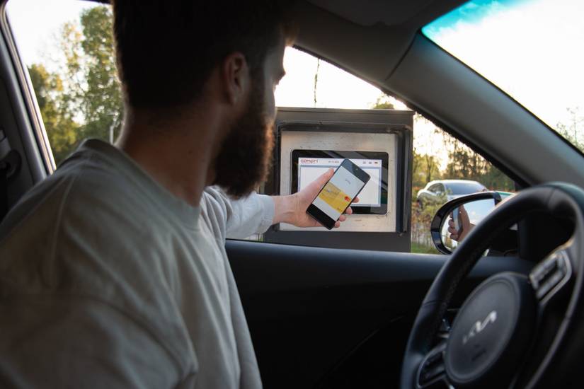 5 reasons to buy this affordable wireless Android Auto dongle