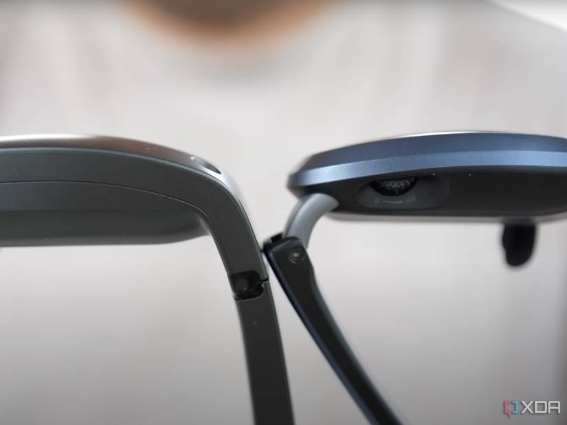 Rokid Max (right) next to the TCL NXTWEAR S (left)