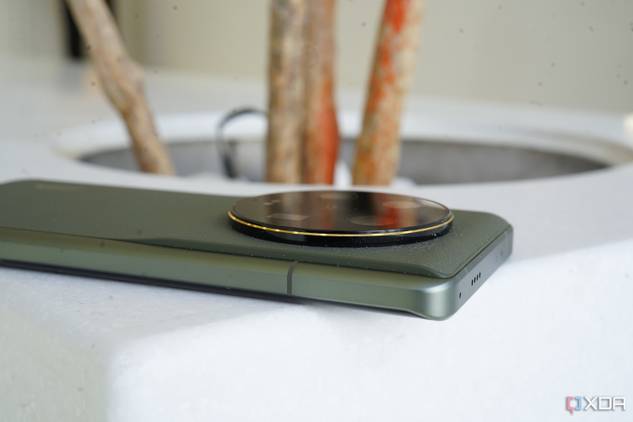 Xiaomi 13 Ultra camera bump