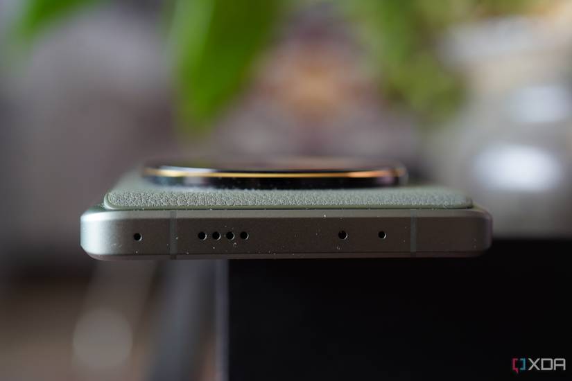 the top of the xiaomi 13 ultra