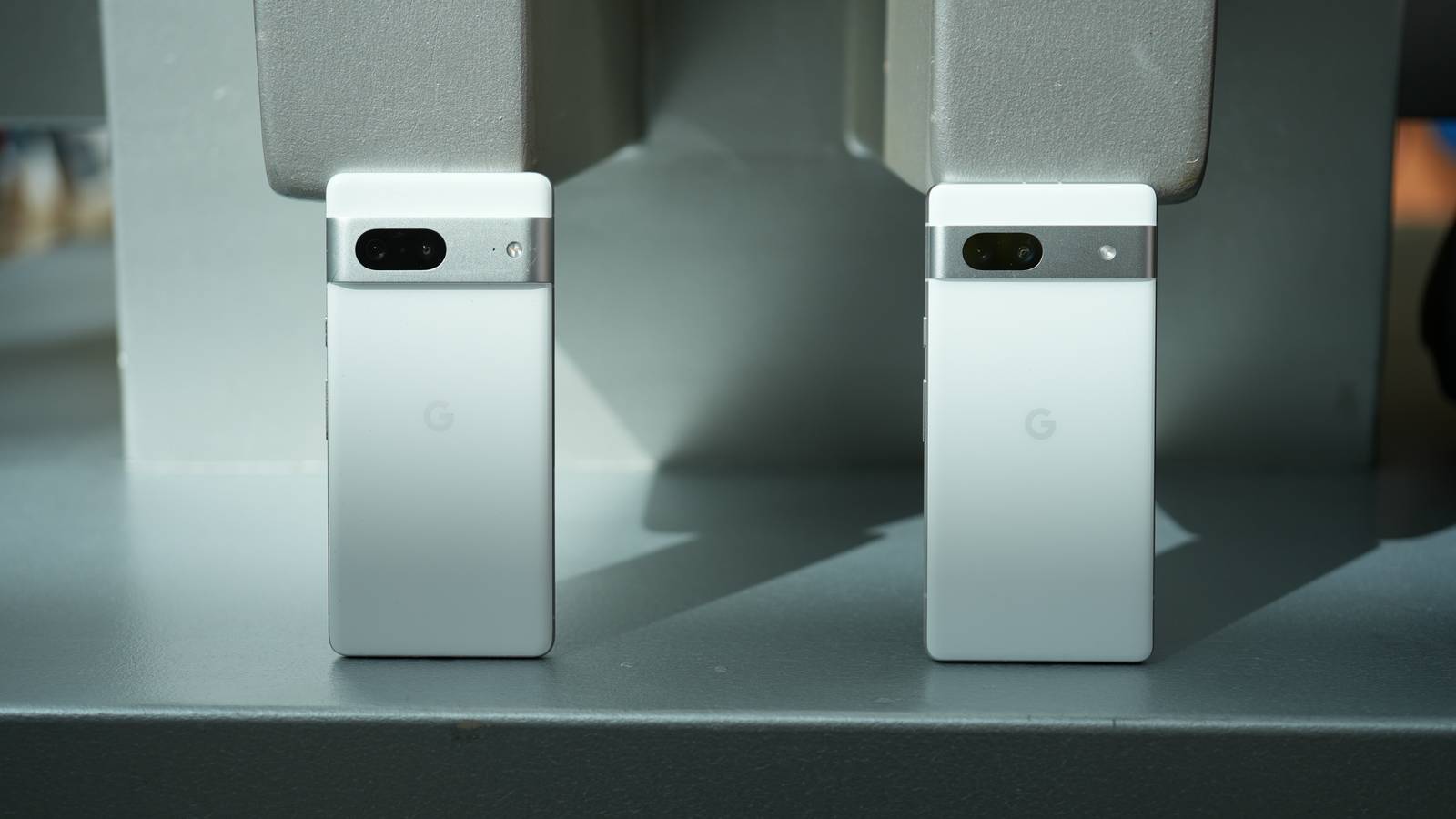 Pixel 7 (left) and Pixel 7a (right) side by side