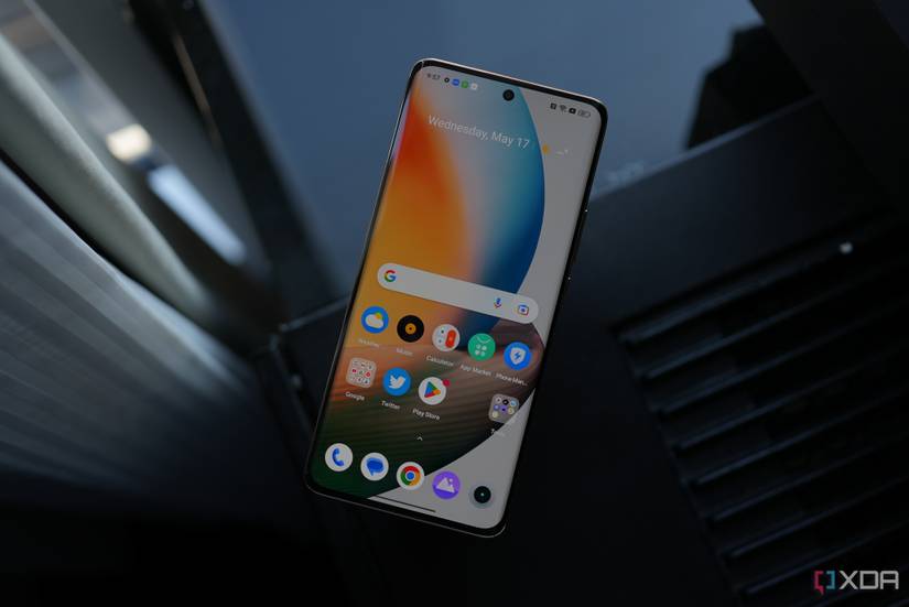 realme 11 Pro Plus OLED display