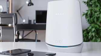 Netgear Orbi CBK752 modem and router mesh system