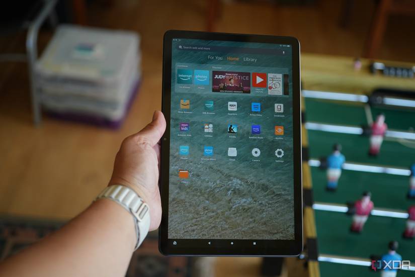 Amazon Fire Max 11 display